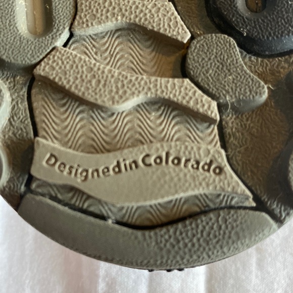 Chaco Flip Flops Womens 7 Eco Tread Black Leather Rubber Summer Beach Resort EUC - Picture 9 of 10